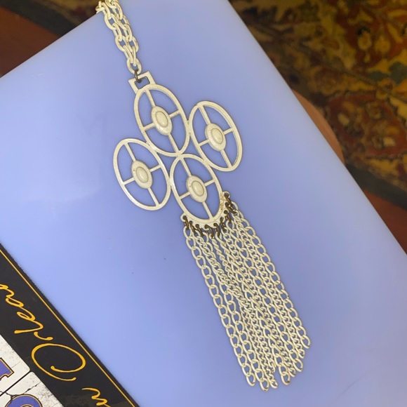 🍄 Vintage White 1970s Boho Necklace - Picture 2 of 4